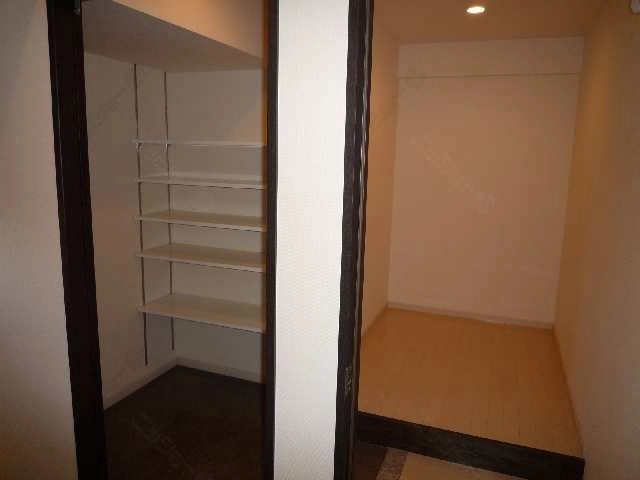 ｼｭｰｽﾞｲﾝｸﾛｰｾﾞｯﾄ