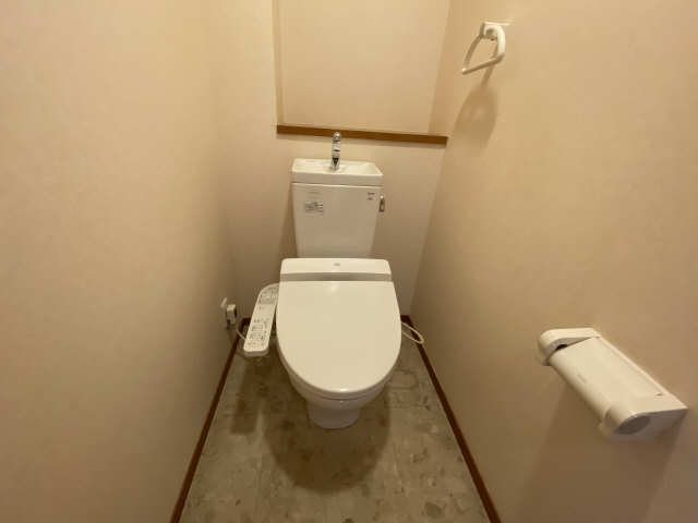 レジデンス　ヨシヤマ 4階 WC