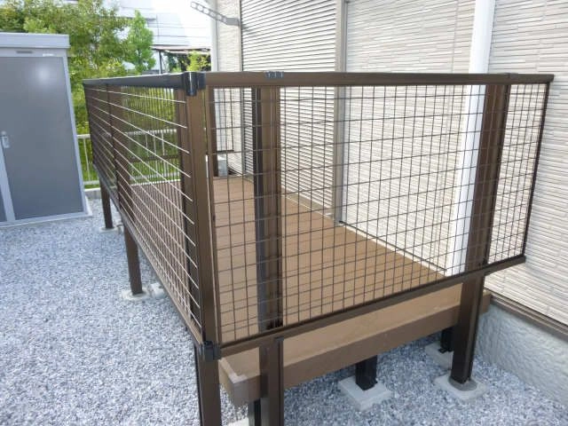 ウッドデッキ
