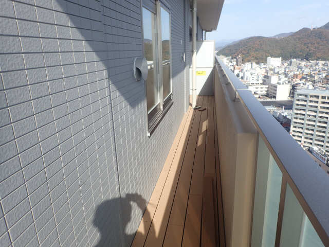 東バルコニー