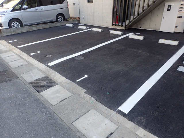 北側駐車場