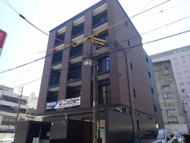 北西外観