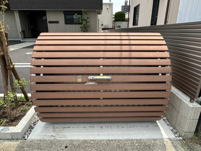 敷地内ゴミ置場