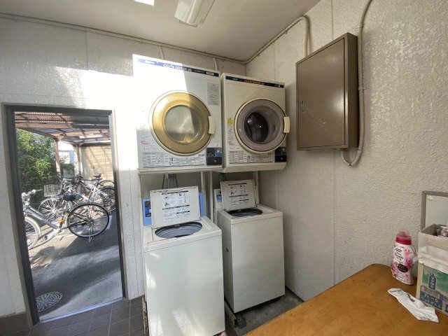 コインランドリー