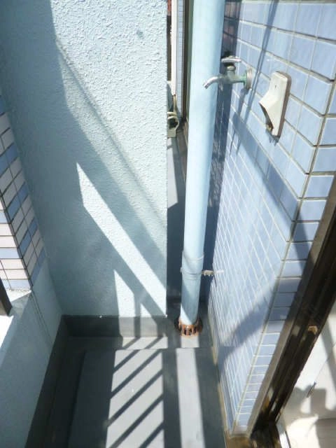 室外洗濯機置場