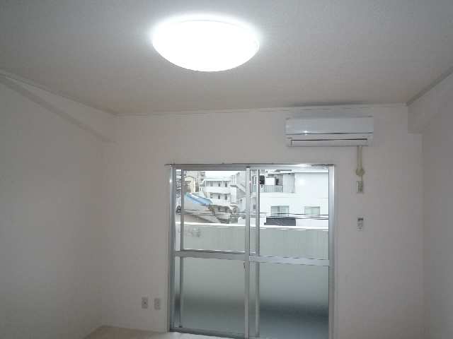 室内1