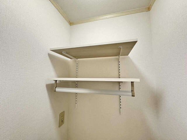 ランドリー可動棚