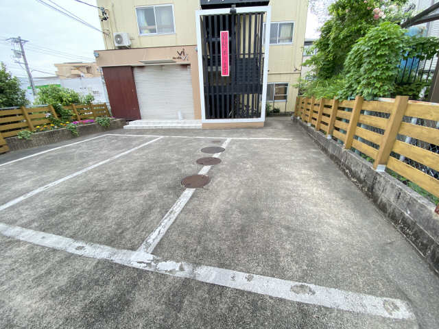 アークＯＫＵＤＡ 3階 駐車場