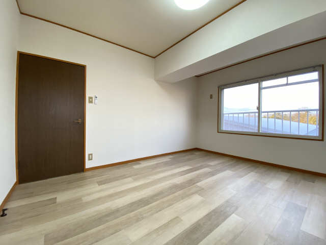 シンシア・ヤマチ 5階 洋室