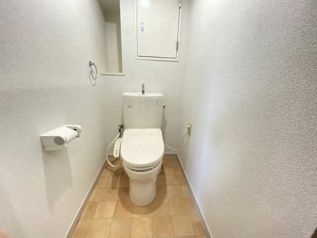 サライ 3階 WC