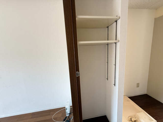 ランドリー可動棚