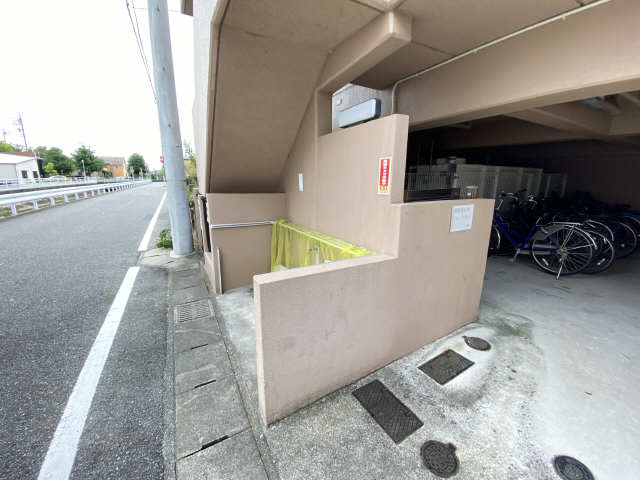 ゴミ捨て場