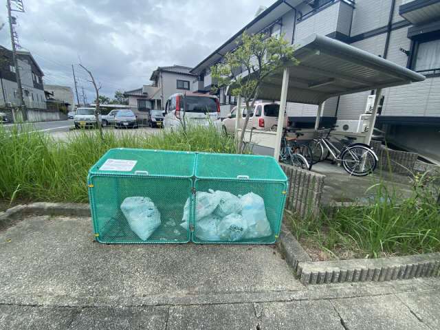 ゴミ置き場