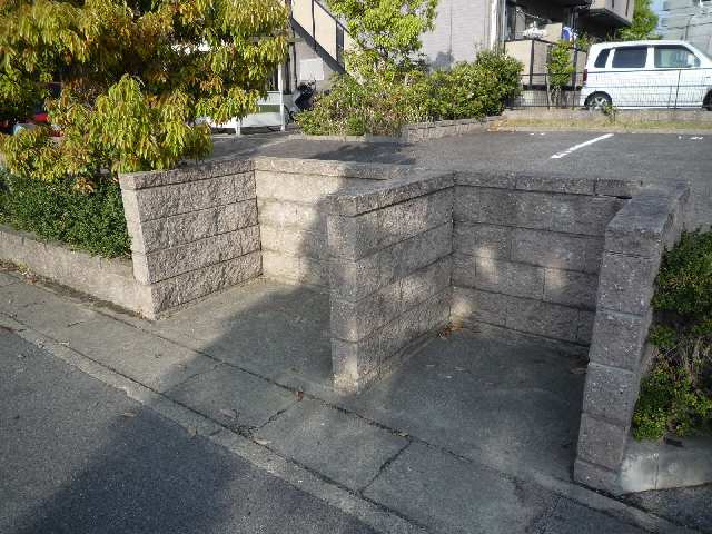 ゴミ置き場