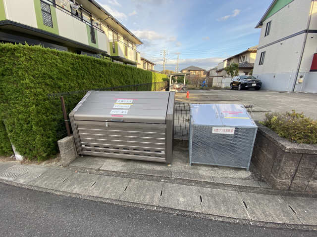 ごみ置き場