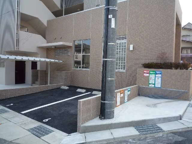 駐車場＆ゴミ捨て場