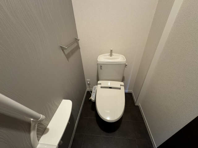 バニヤンコート 2階 WC