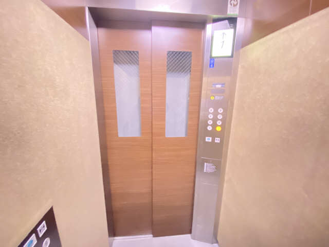 エレベータ