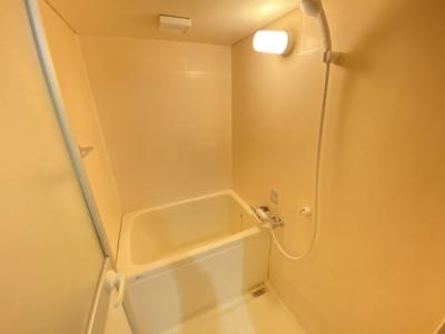 ラ・ファミーユⅠ 2階 浴室