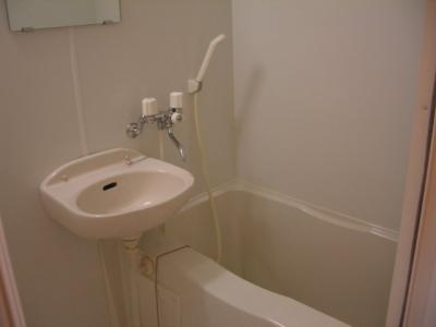 レオパレスタンポポ 1階 浴室
