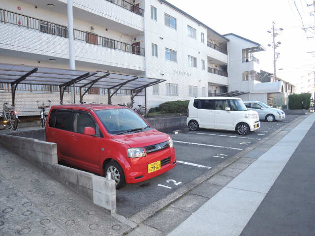 ヒルハイツ桃山 1階 駐車場