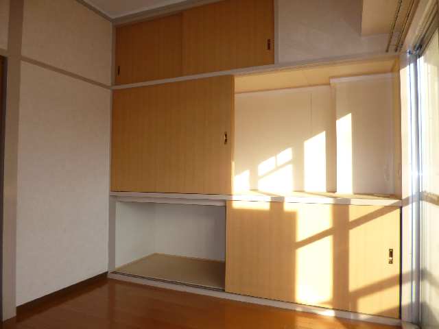 サン・モール井田 3階 収納