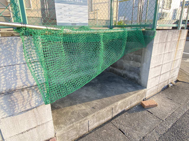 ごみ置き場