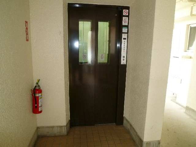 近藤ハイツ 2階 エレベーター