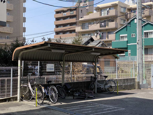 サン・モール井田野並 5階 駐輪場