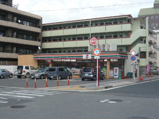 セブンイレブン歩１分