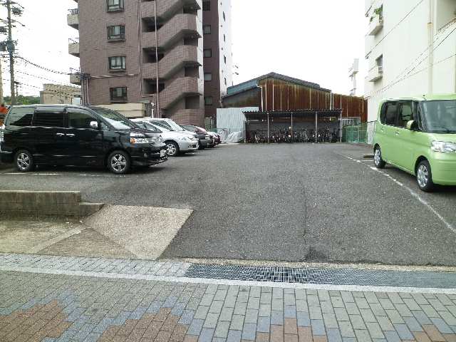 敷地内駐車場