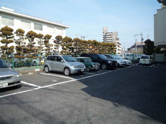 エクセル浅井 3階 駐車場