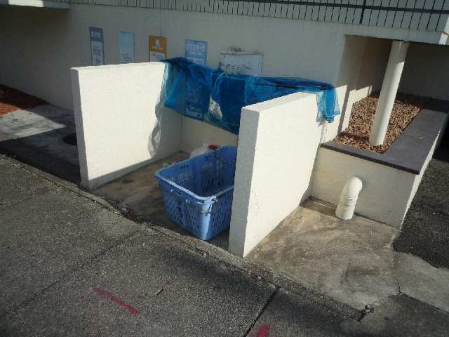ゴミ置き場