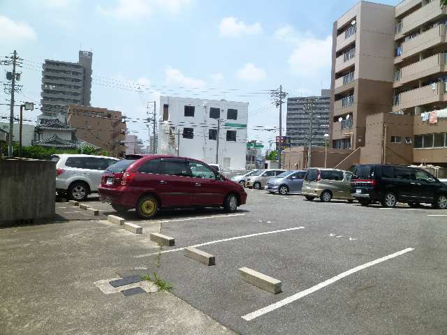 サンテラス近藤 7階 駐車場