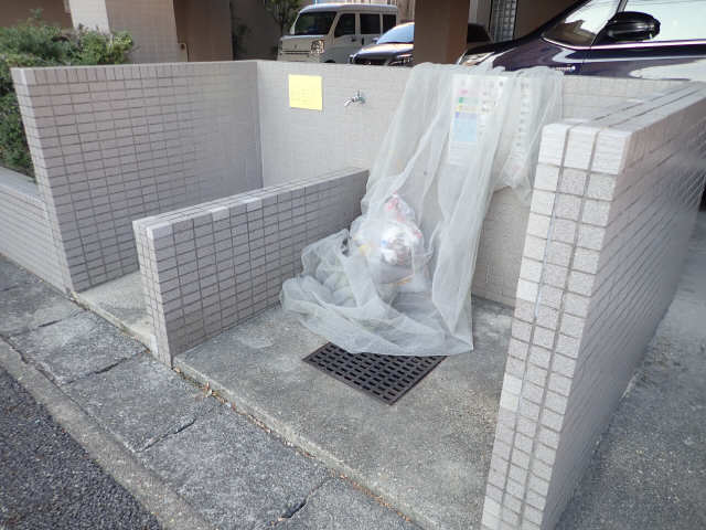 ゴミ置き場