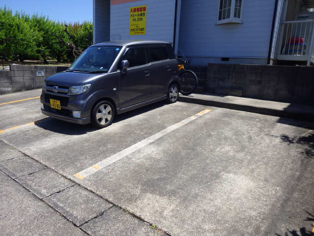 ドミール保呂 2階 駐車場