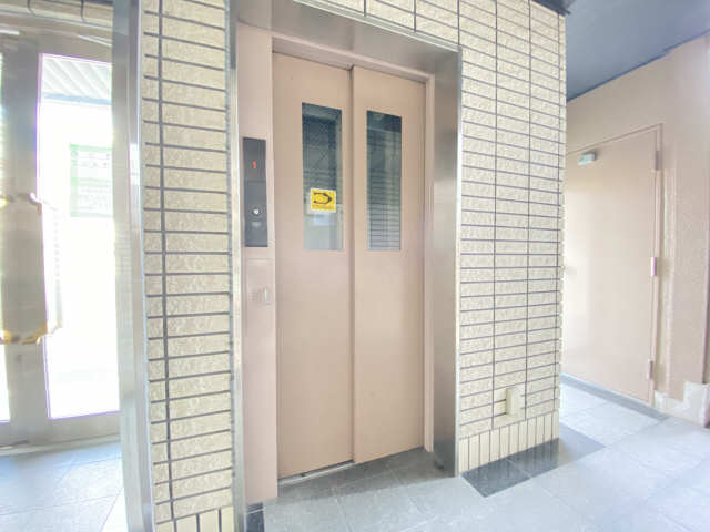 アーバンビル早川 4階 エレベーター