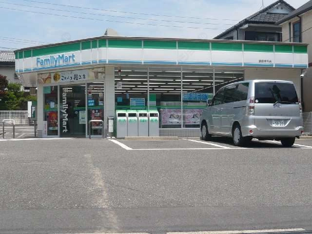 ﾌｧﾐﾘｰﾏｰﾄ歩７分