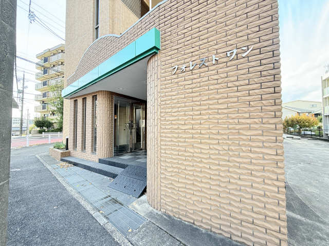 エントランス前