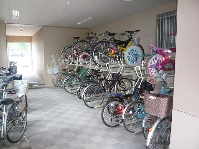 自転車置 場