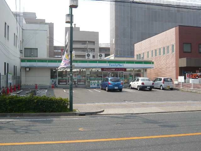 ﾌｧﾐﾘｰﾏｰﾄ歩2分
