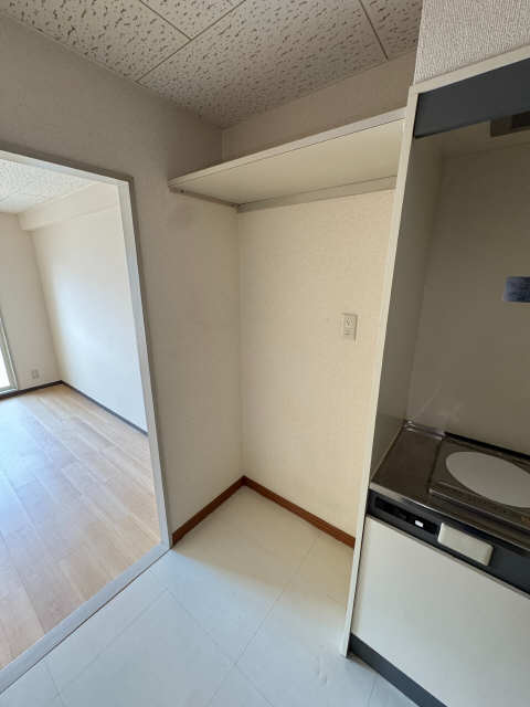 冷蔵庫置き場