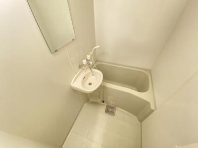 レオパレスヴェルデ高島 2階 浴室