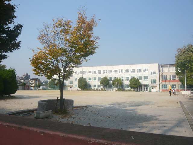 川原小学校歩６分