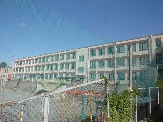 滝川小学校徒歩1分