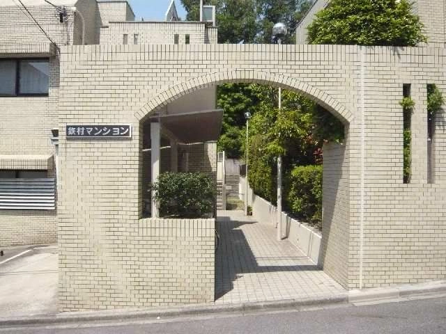 南棟エントランス