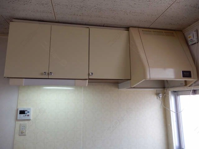 キッチン吊戸棚