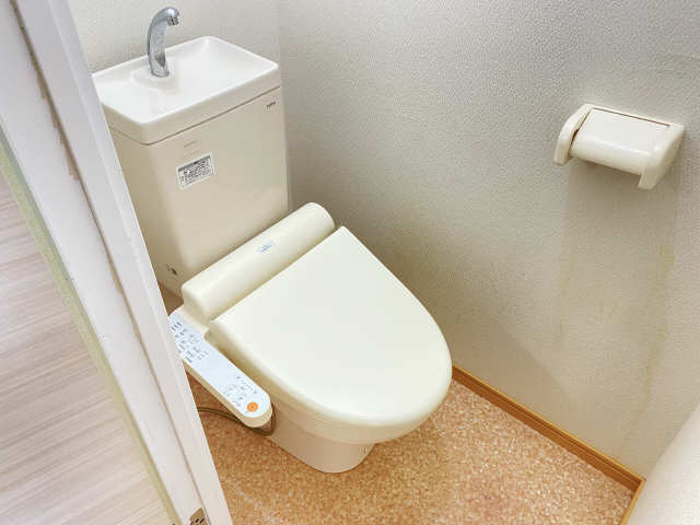 ニュー高貴 2階 WC