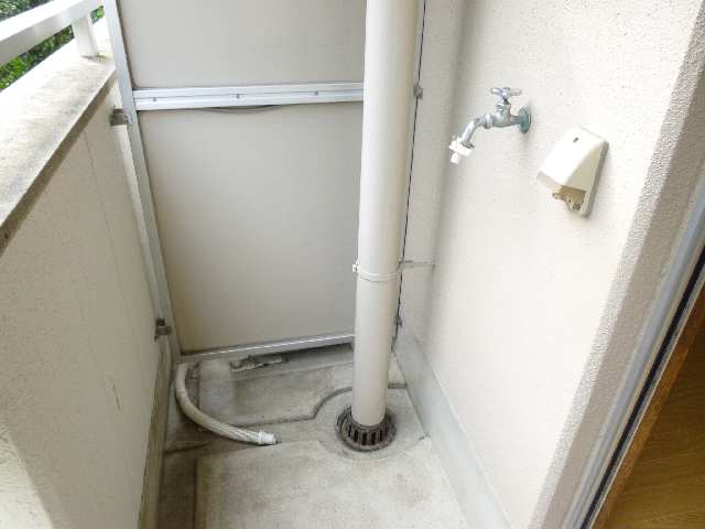 室外洗濯機置場