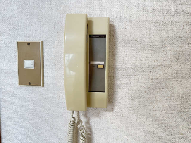インターホン